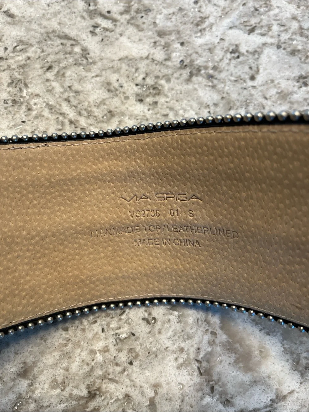 VIA SPIGA Black Manmade Top Leather-lined Sz S Elastic with Snap Closure